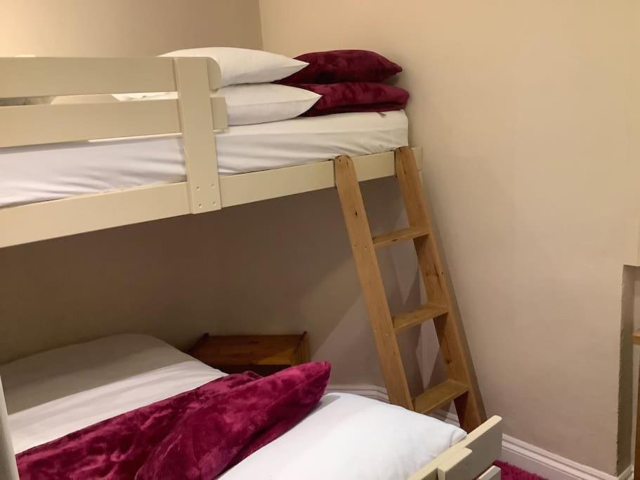 Apple Tree Corner Villa Blaenporth Ngoại thất bức ảnh